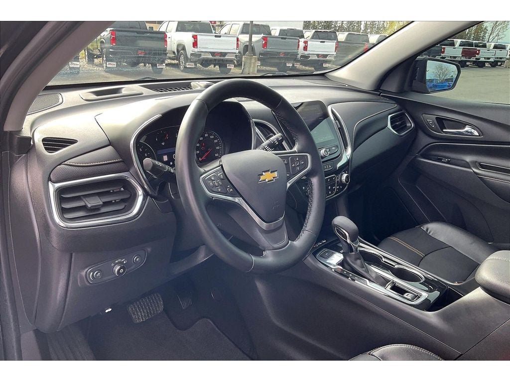Used 2023 Chevrolet Equinox Premier AWD/4WD image 16