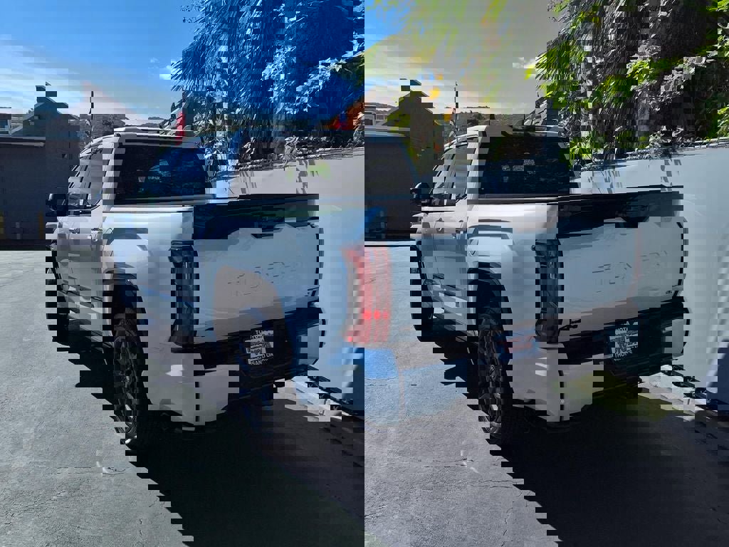 New 2026 Toyota Tundra Platinum image 5