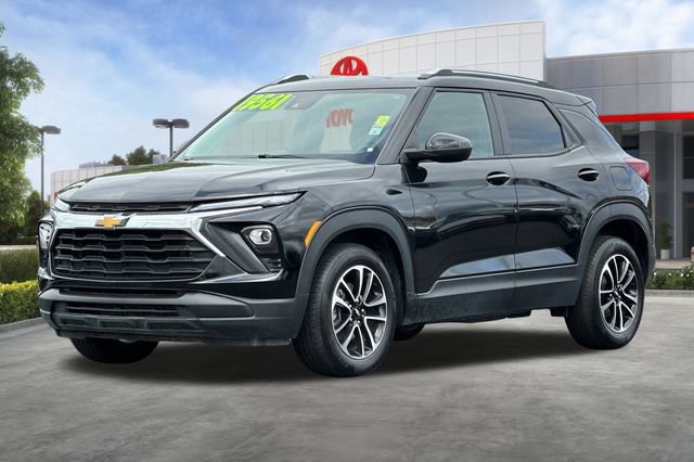 Used 2025 Chevrolet TrailBlazer LT FWD image 9