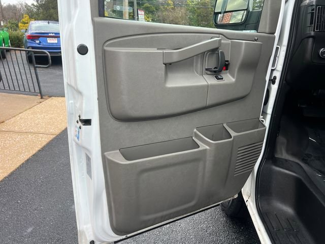 Used 2021 Chevrolet Express 2500 Work Van image 24