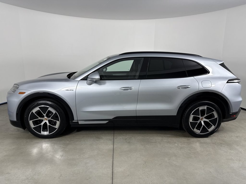 New 2026 Porsche Cayenne Electric AWD/4WD image 2