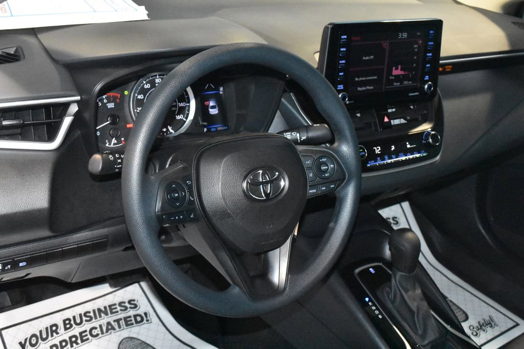 Used 2022 Toyota Corolla LE FWD image 2