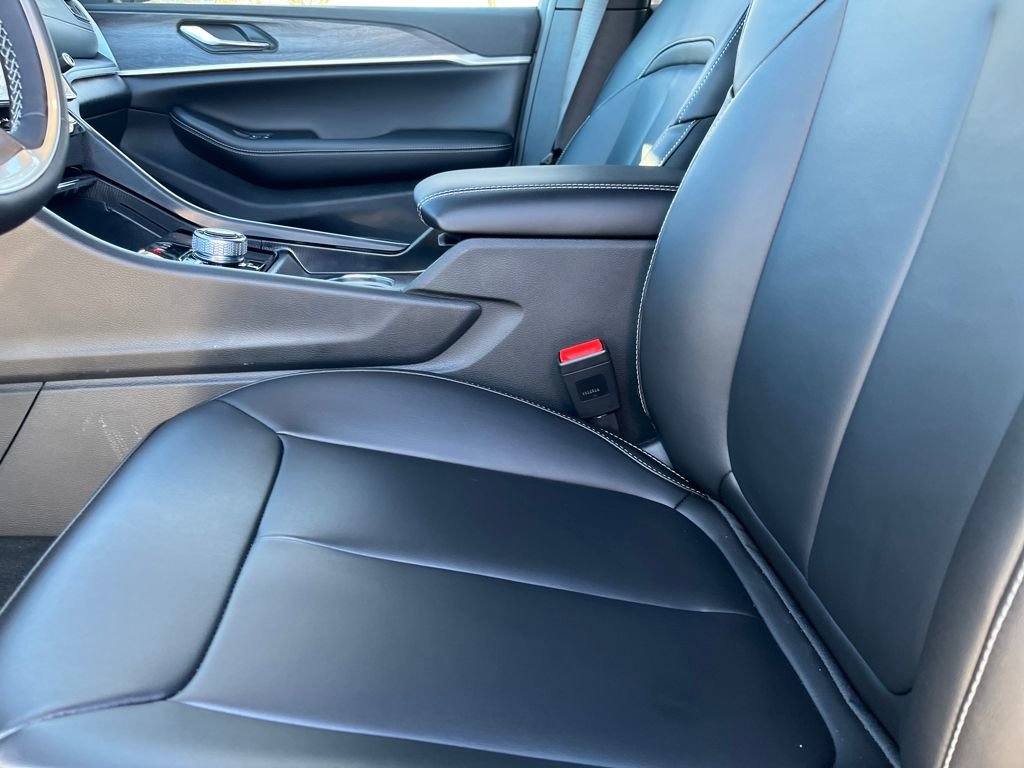 New 2026 Jeep Grand Cherokee Limited image 15