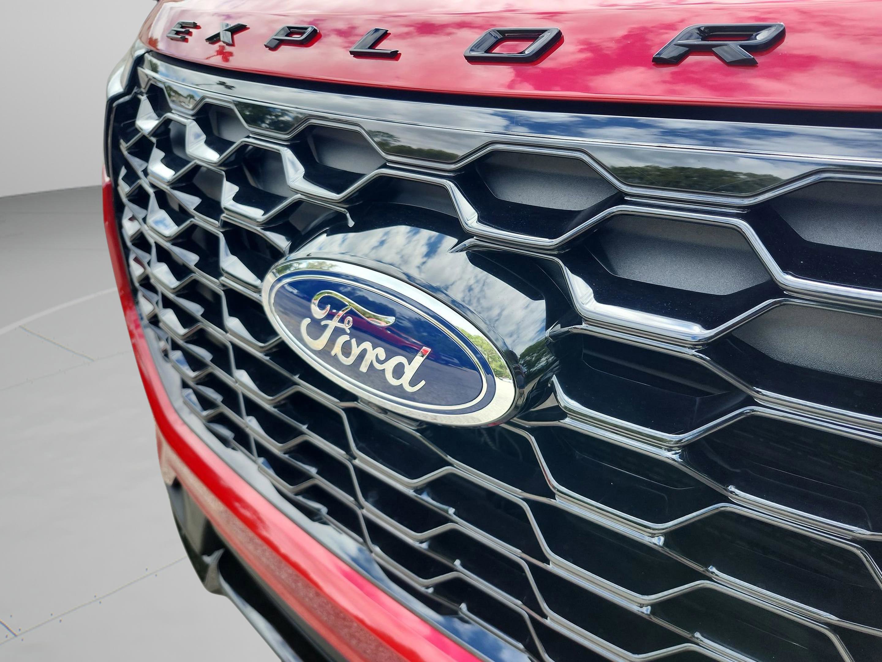 New 2026 Ford Explorer ST-Line image 15
