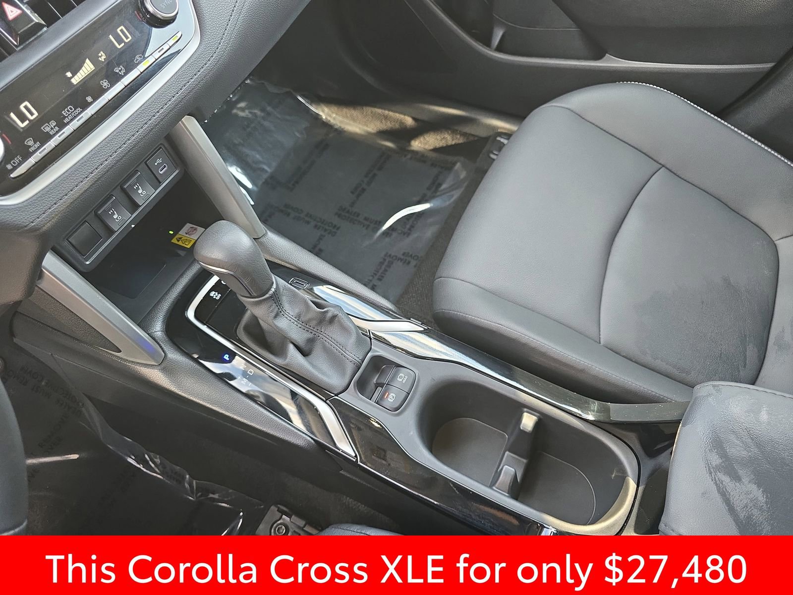 Used 2023 Toyota Corolla Cross XLE w/ Convenience Package image 32