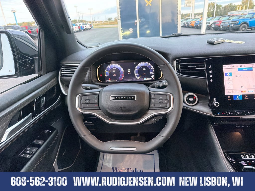 Used 2024 Jeep Wagoneer Series III AWD/4WD image 13