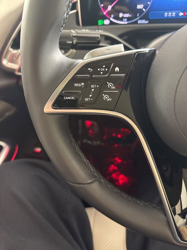 Certified 2025 Mercedes-Benz E 350 4MATIC Sedan image 31