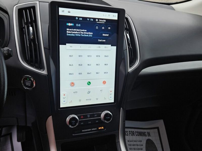 Used 2023 Ford Edge SEL image 21