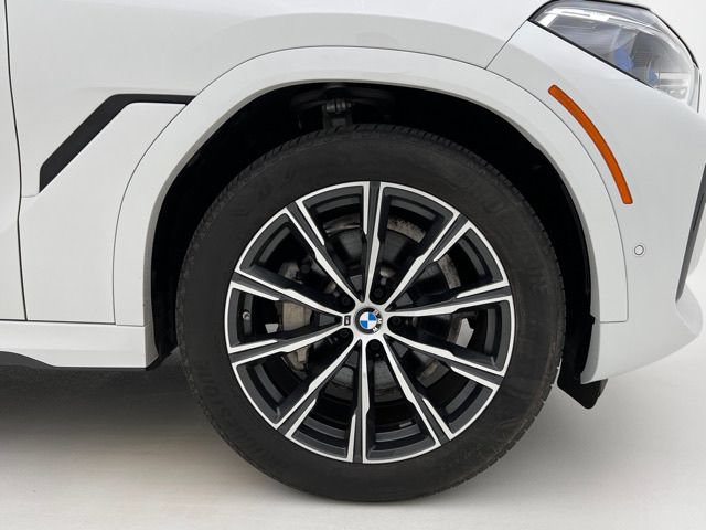 Used 2022 BMW X6 xDrive40i w/ Executive Package AWD/4WD image 29