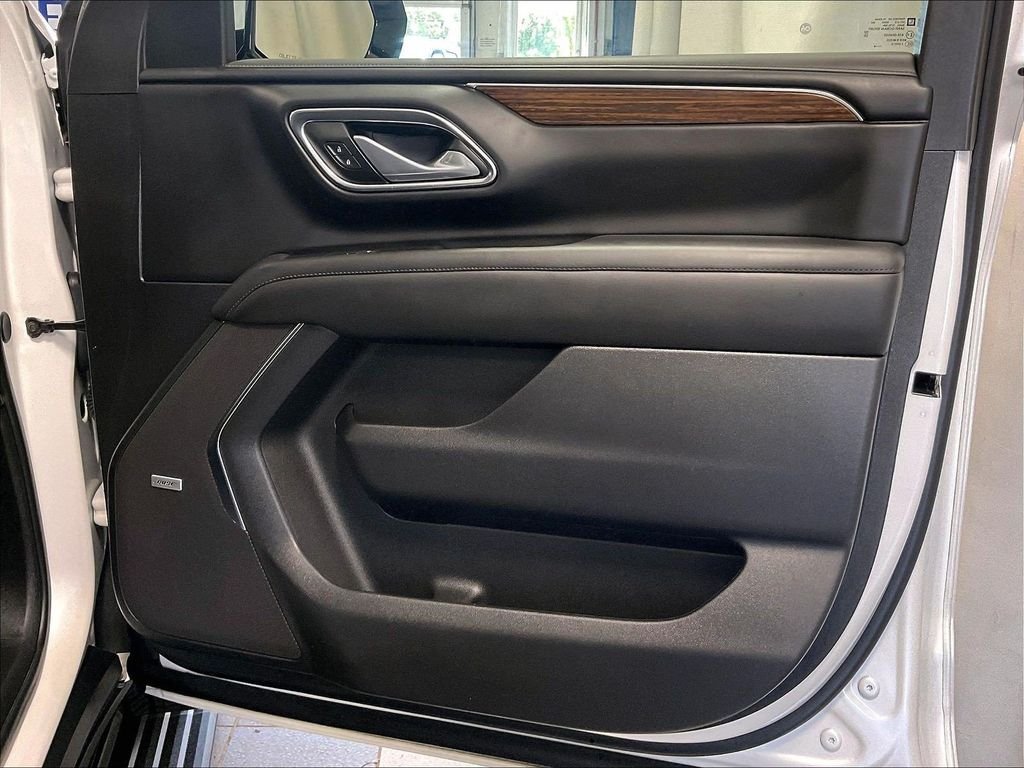 Used 2024 Chevrolet Tahoe High Country w/ Advanced Technology Package AWD/4WD image 12