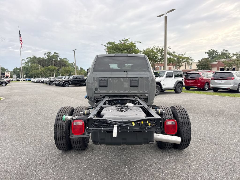 New 2026 RAM 3500 Tradesman AWD/4WD image 4