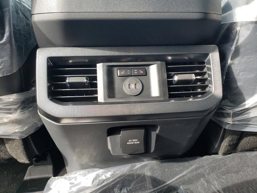 New 2026 Ford F250 Platinum AWD/4WD image 15