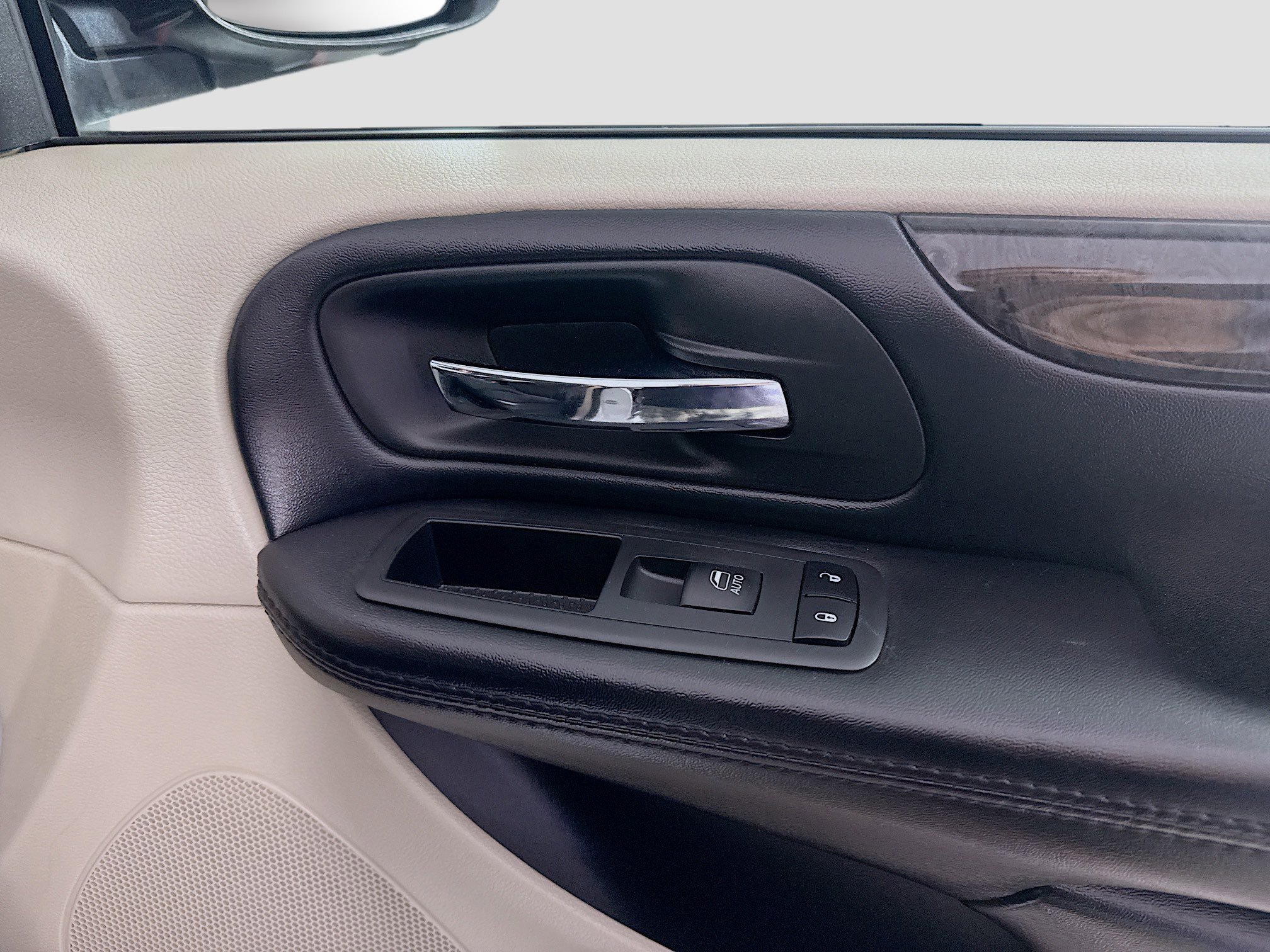 Used 2019 Dodge Grand Caravan SE image 29