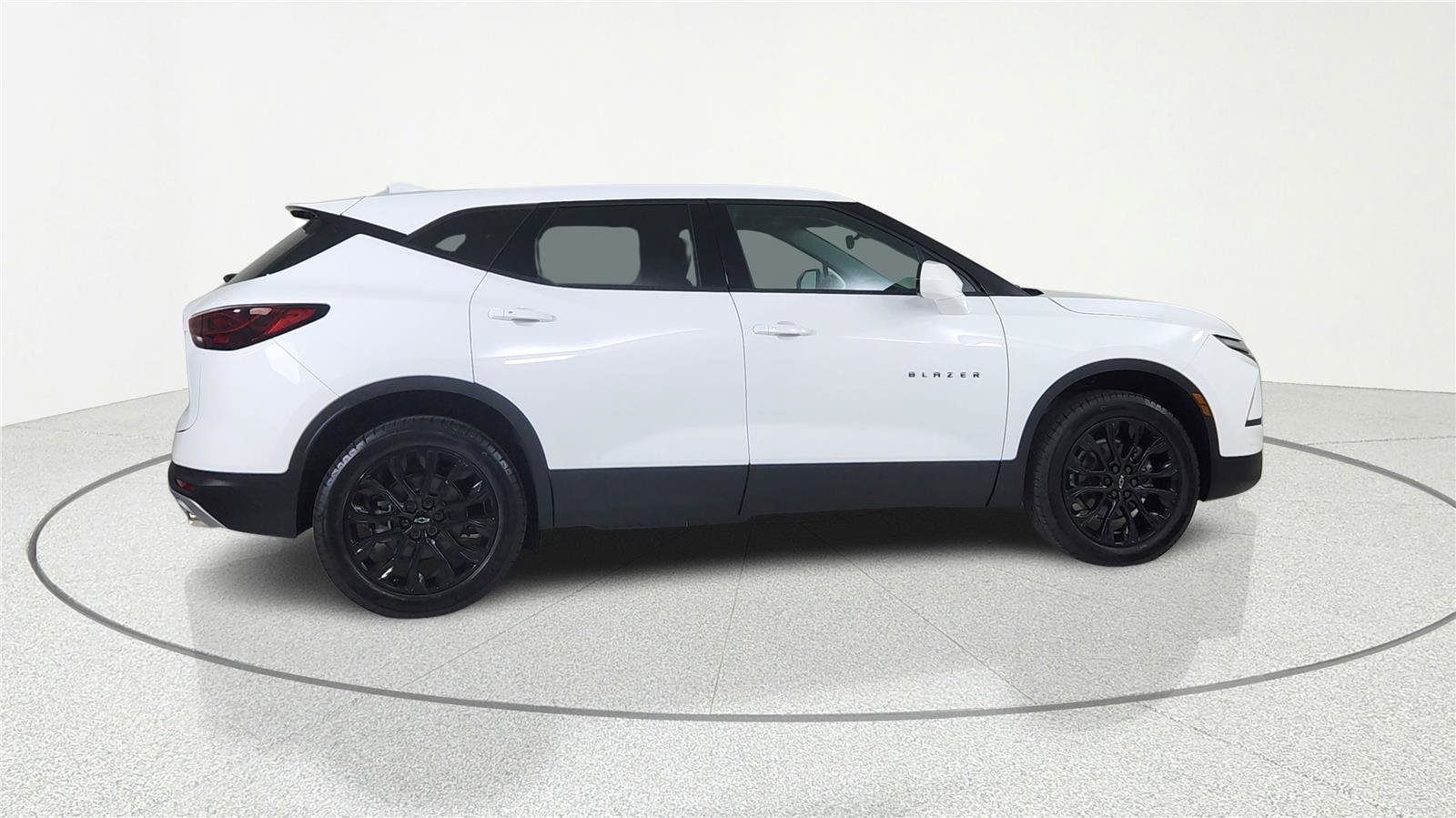 New 2026 Chevrolet Blazer LT w/ LPO, Black Sport Package image 4