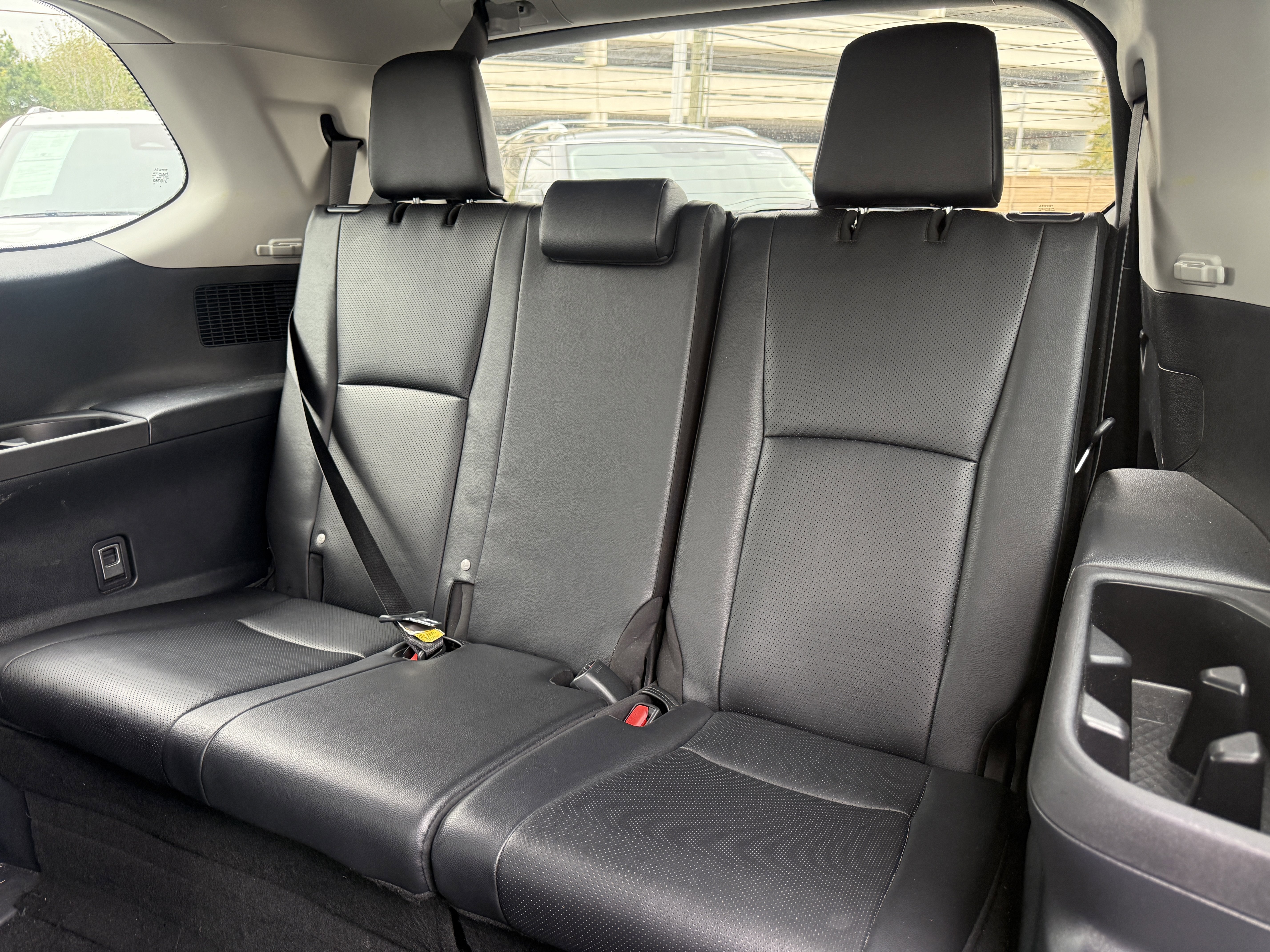 Used 2025 Toyota Grand Highlander FWD image 16