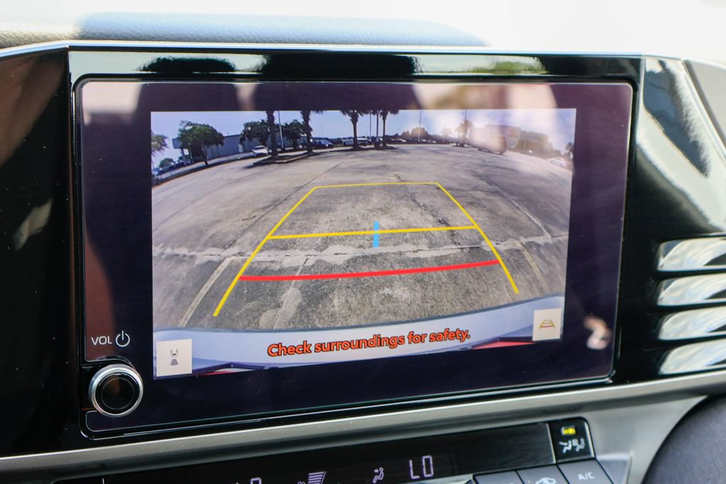 Used 2026 Toyota Camry LE FWD image 5