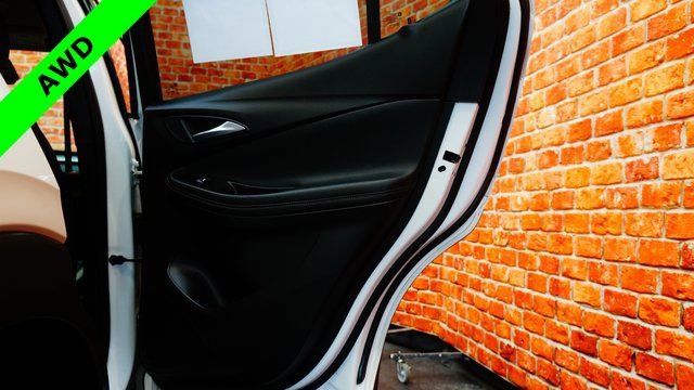 Used 2020 Buick Encore GX Essence w/ Experience Buick Package image 50