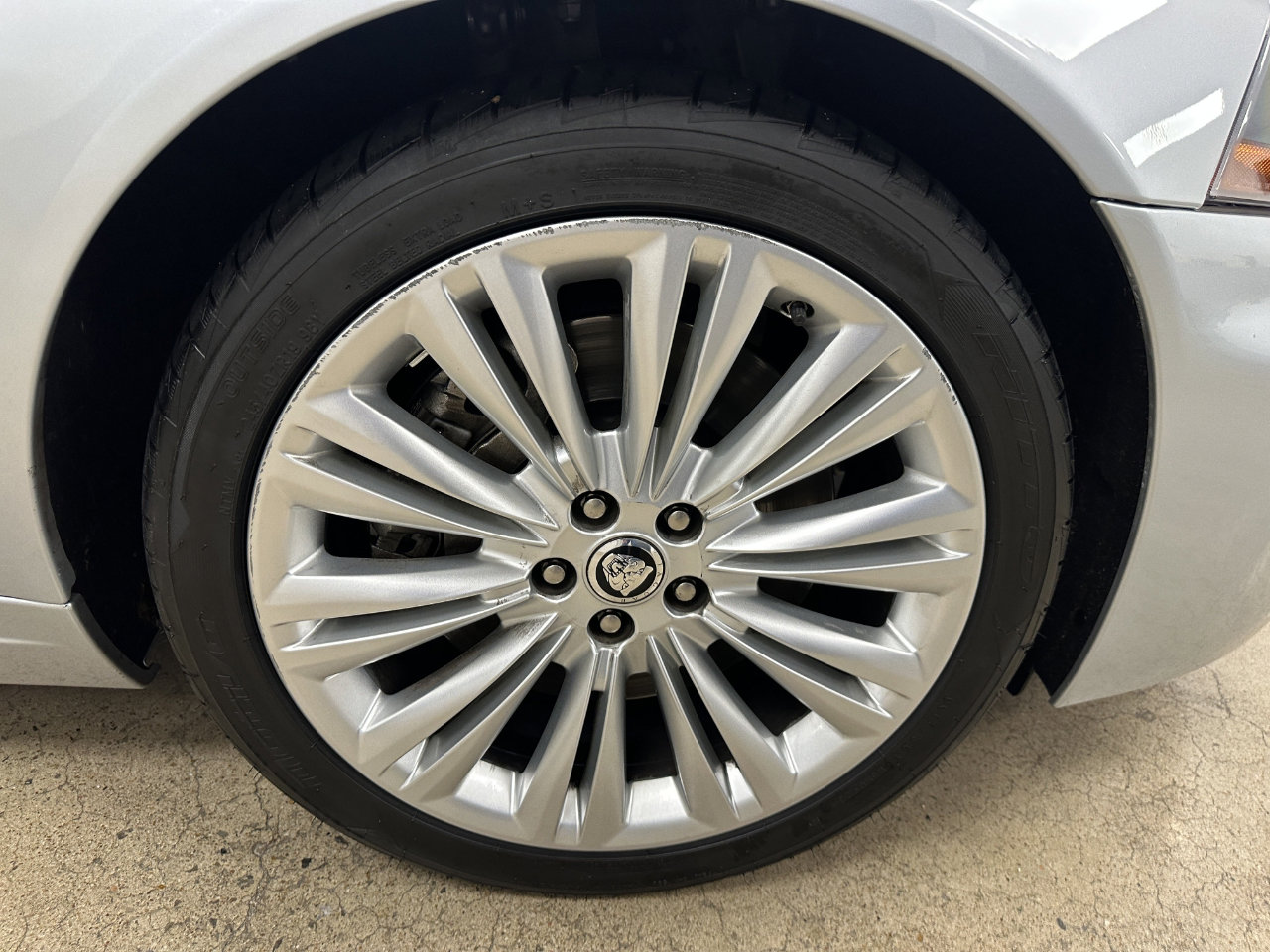 Used 2011 Jaguar XK Convertible image 27