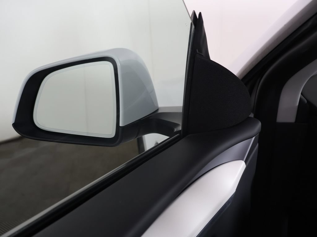 Used 2023 Tesla Model Y Long Range AWD/4WD image 35