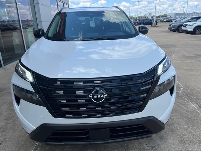 New 2026 Nissan Rogue Dark Armor FWD image 6
