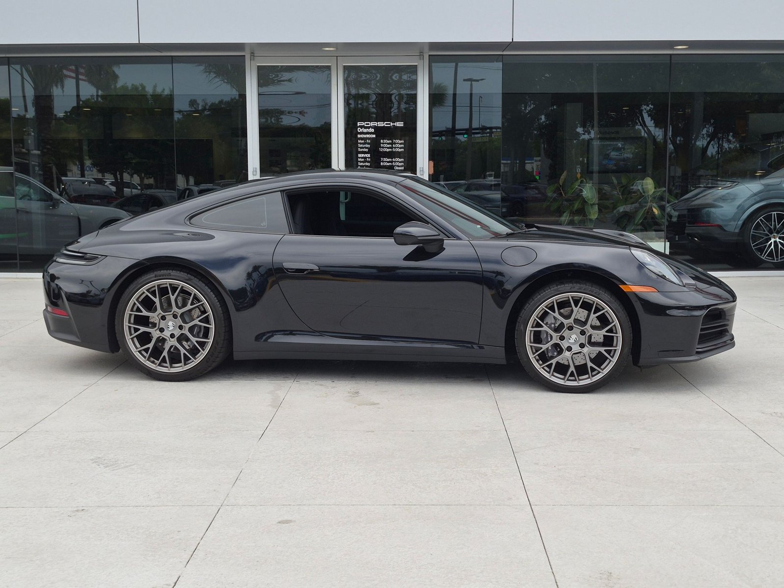 Used 2025 Porsche 911 Carrera RWD image 8