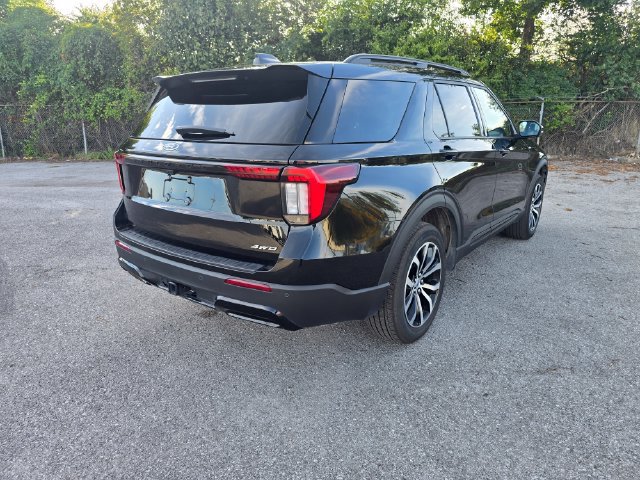 Used 2026 Ford Explorer ST-Line AWD/4WD image 4