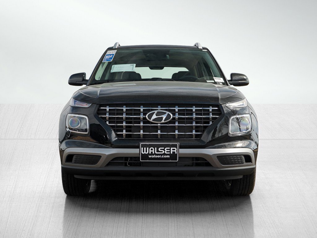 New 2026 Hyundai Venue SEL FWD image 2