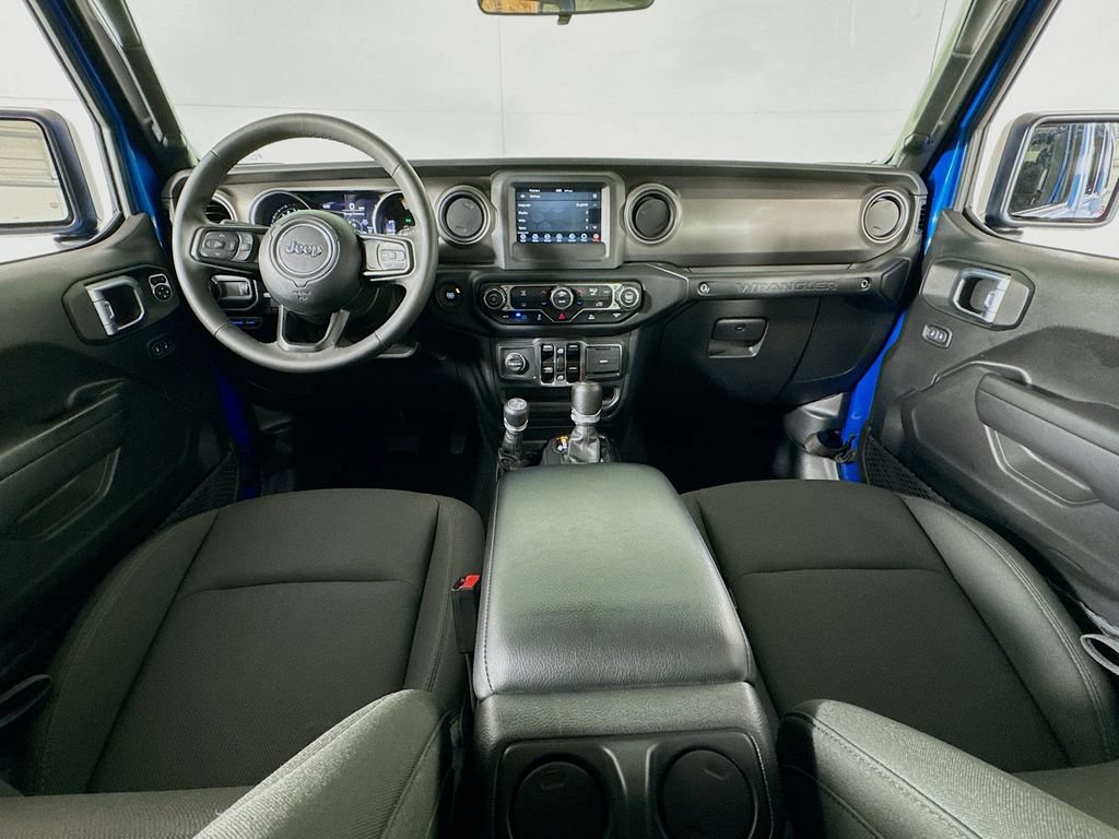 Used 2023 Jeep Wrangler Unlimited AWD/4WD image 29