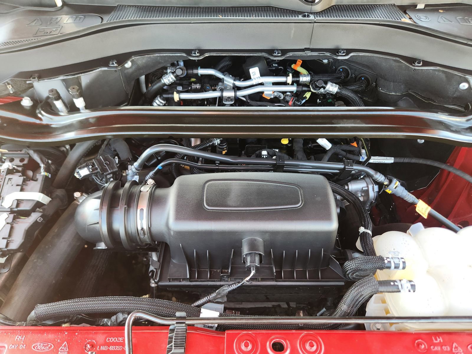 Used 2024 Ford Explorer ST-Line w/ Class IV Trailer Tow Package image 35