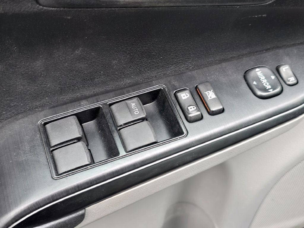 Used 2014 Toyota Camry LE FWD image 16