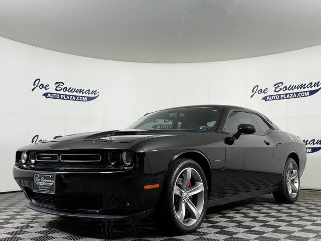 Used 2015 Dodge Challenger R/T w/ Quick Order Package 28B R/T RWD image 3