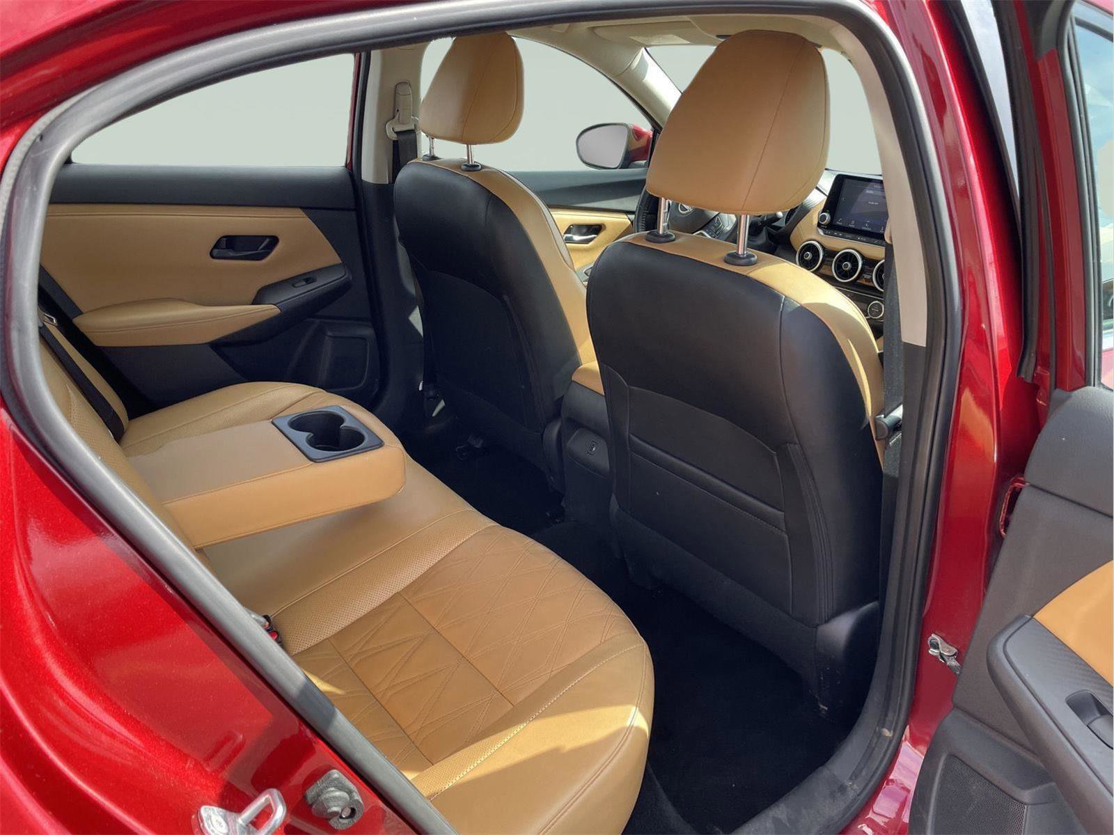 Used 2024 Nissan Sentra SV w/ SV Premium Package image 17