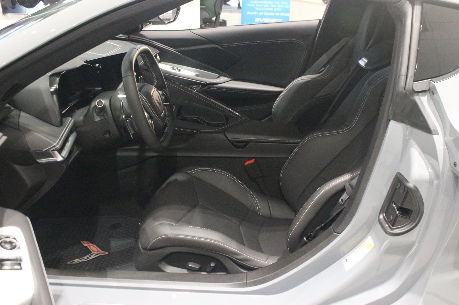 Used 2025 Chevrolet Corvette Stingray Coupe w/ Battery Protection Package image 17