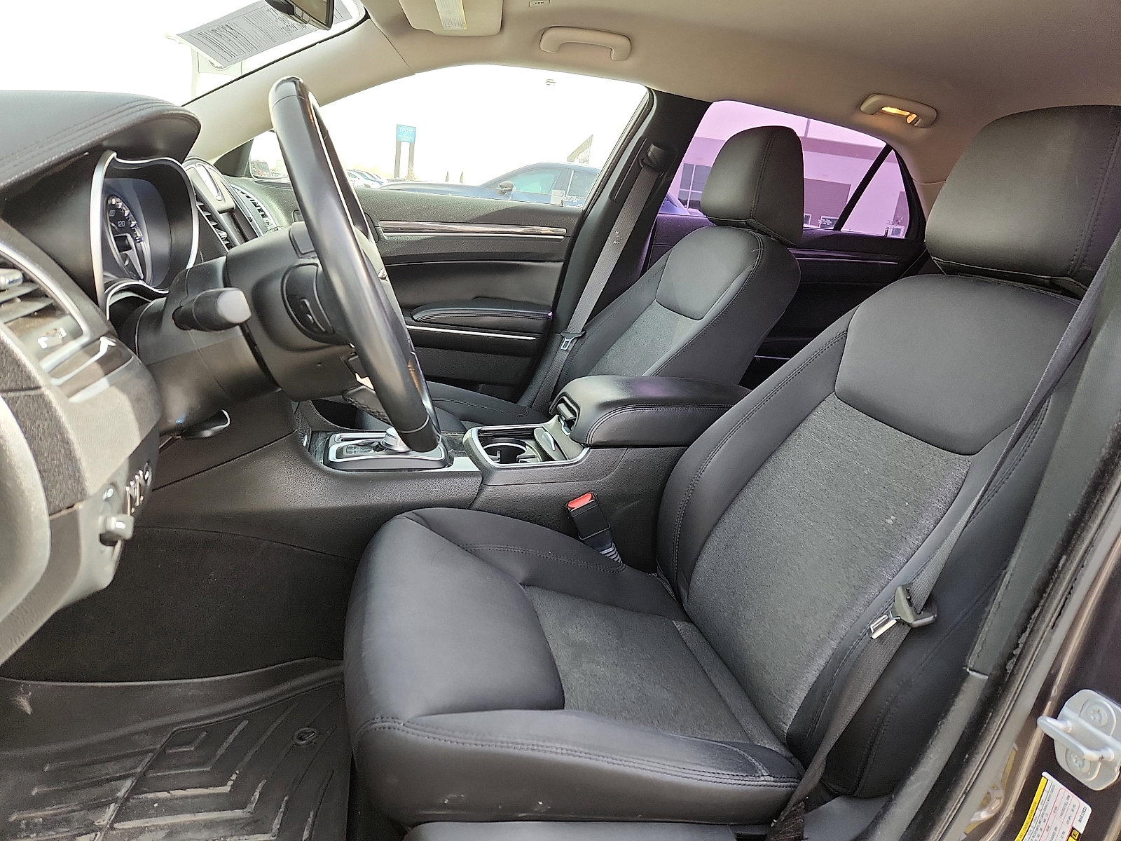 Used 2021 Chrysler 300 Touring w/ Sport Appearance Package image 13