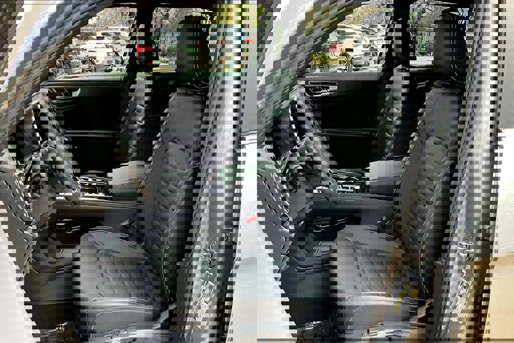 New 2025 Volkswagen Atlas Cross Sport SEL image 18