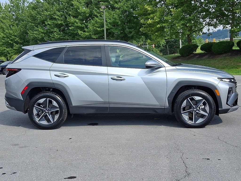 Used 2025 Hyundai Tucson SEL AWD/4WD image 10