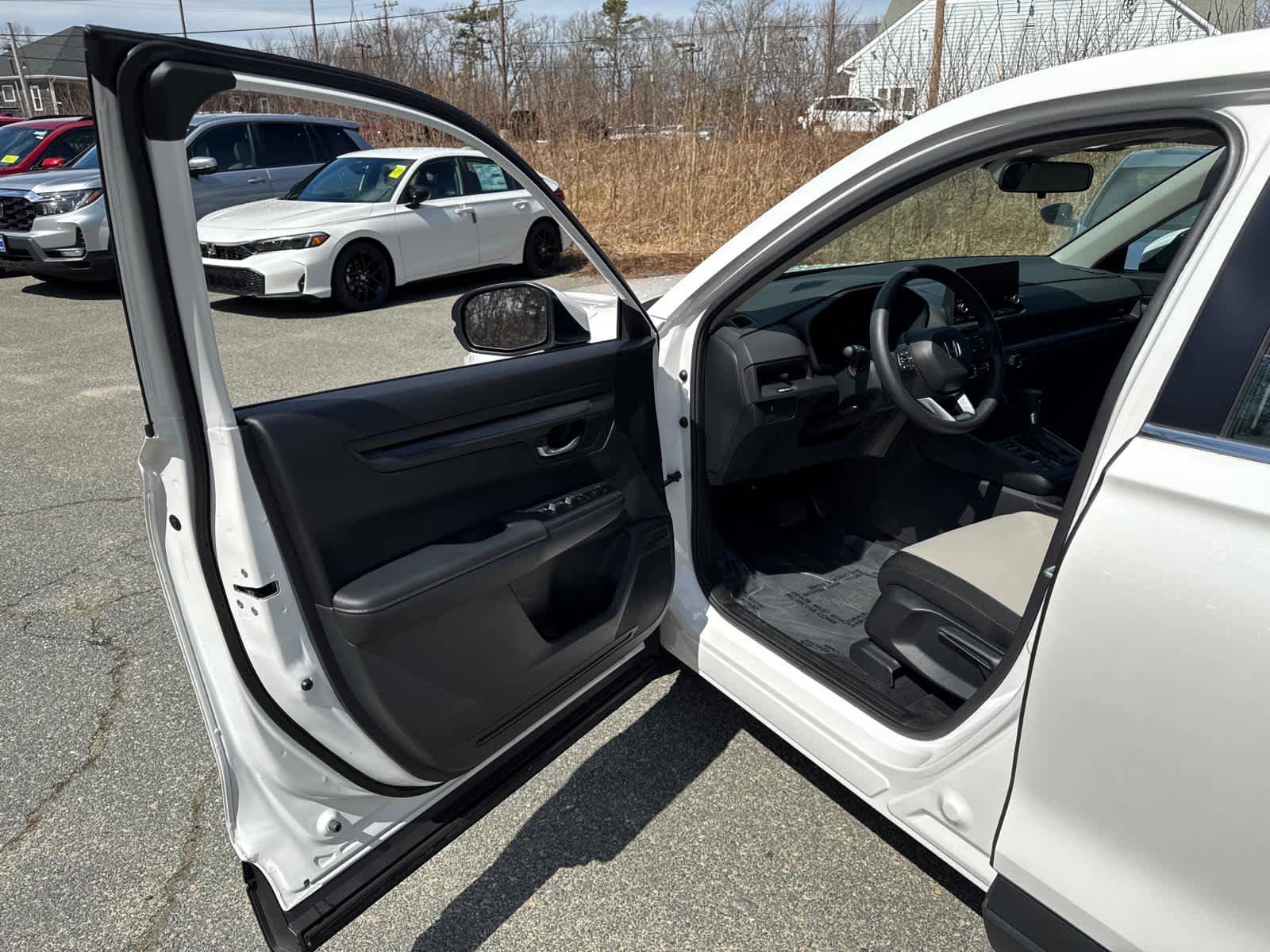 Used 2024 Honda CR-V LX image 12