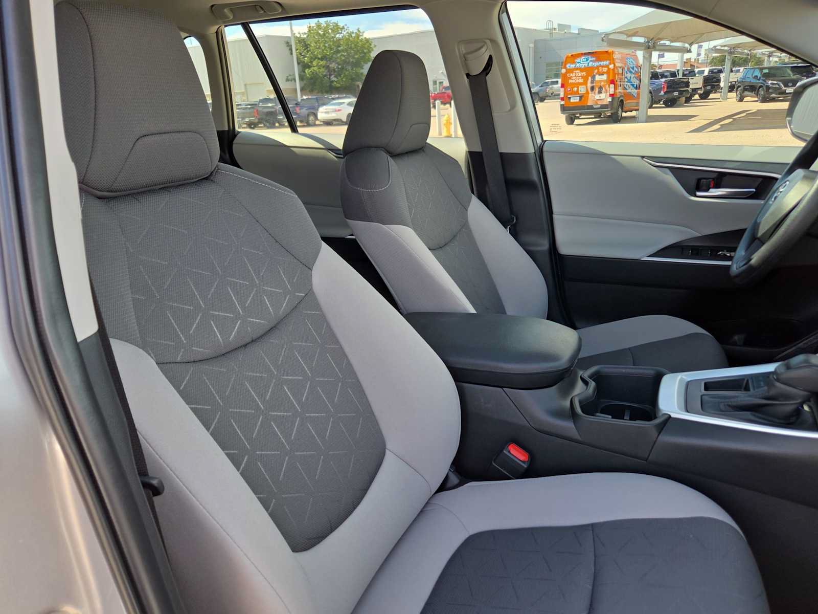 Certified 2025 Toyota RAV4 XLE w/ Convenience Package FWD image 17