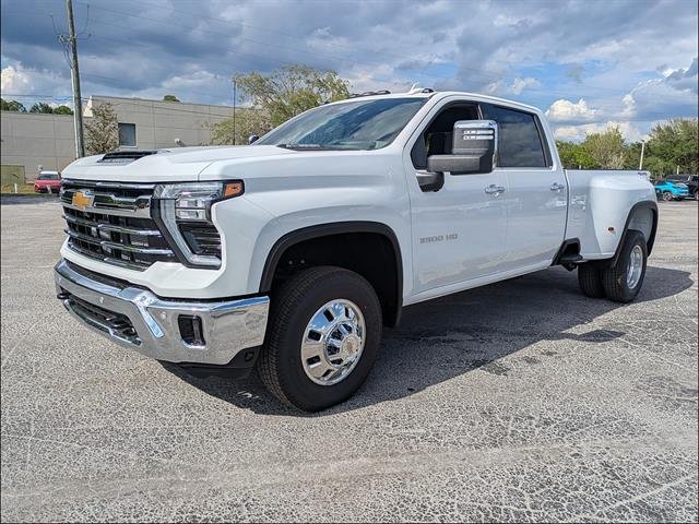 New 2026 Chevrolet Silverado 3500 LTZ w/ LTZ Convenience Package AWD/4WD image 8