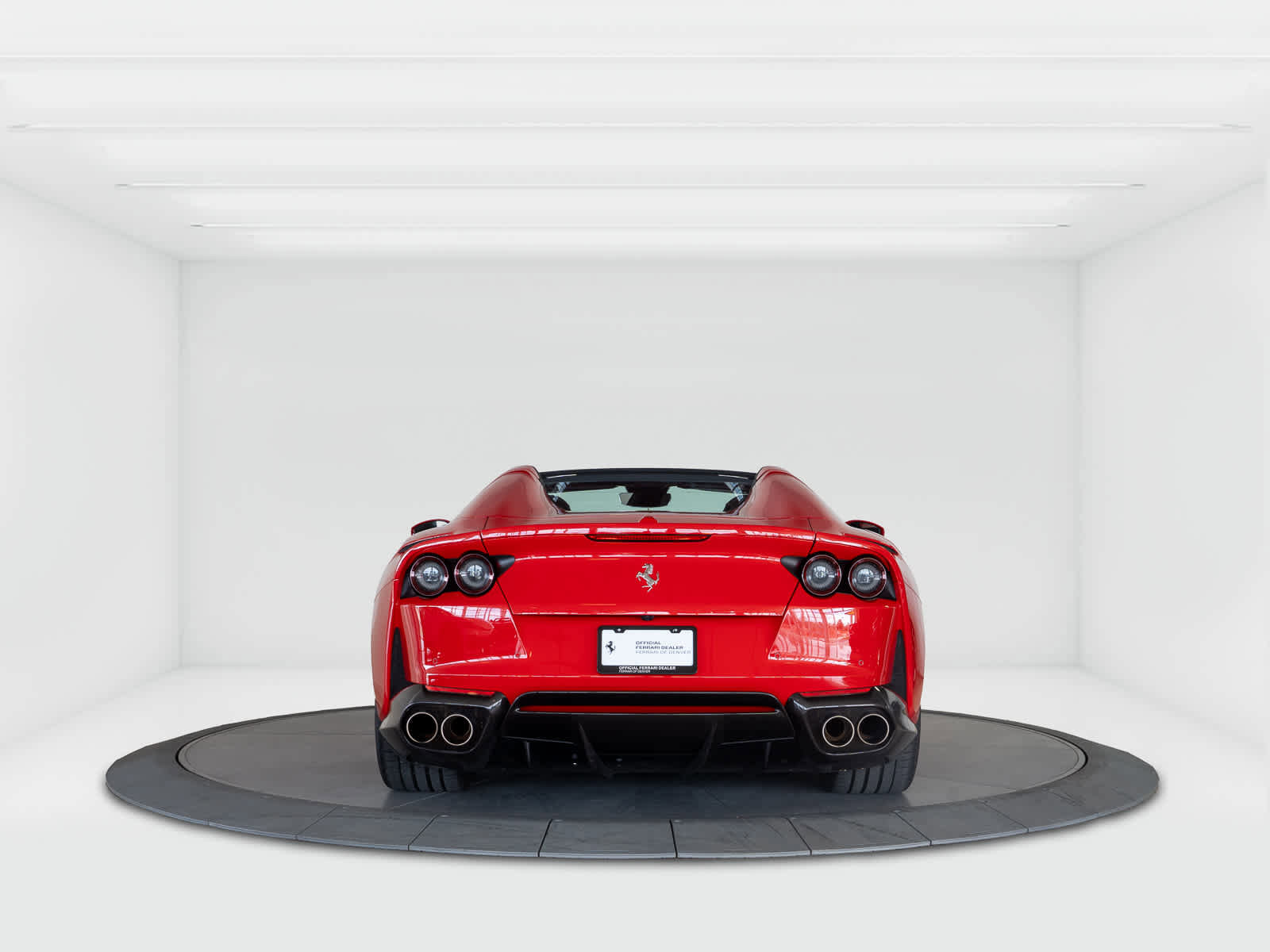 Used 2021 Ferrari 812 GTS image 4