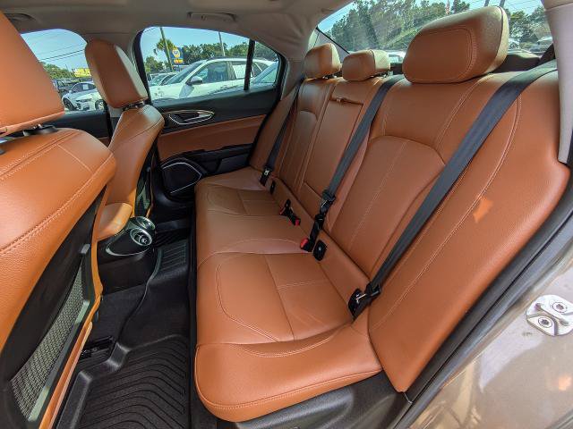 Used 2019 Alfa Romeo Giulia Ti w/ TI Performance Package RWD image 13