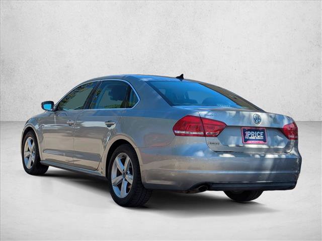 Used 2014 Volkswagen Passat 1.8T SE FWD image 7