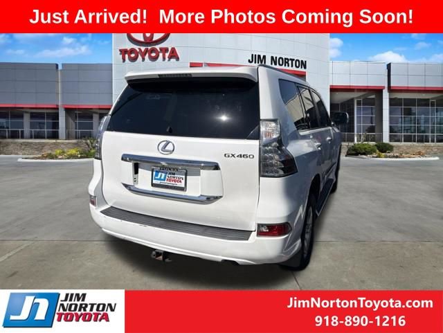 Used 2016 Lexus GX 460 w/ Navigation Package AWD/4WD image 3