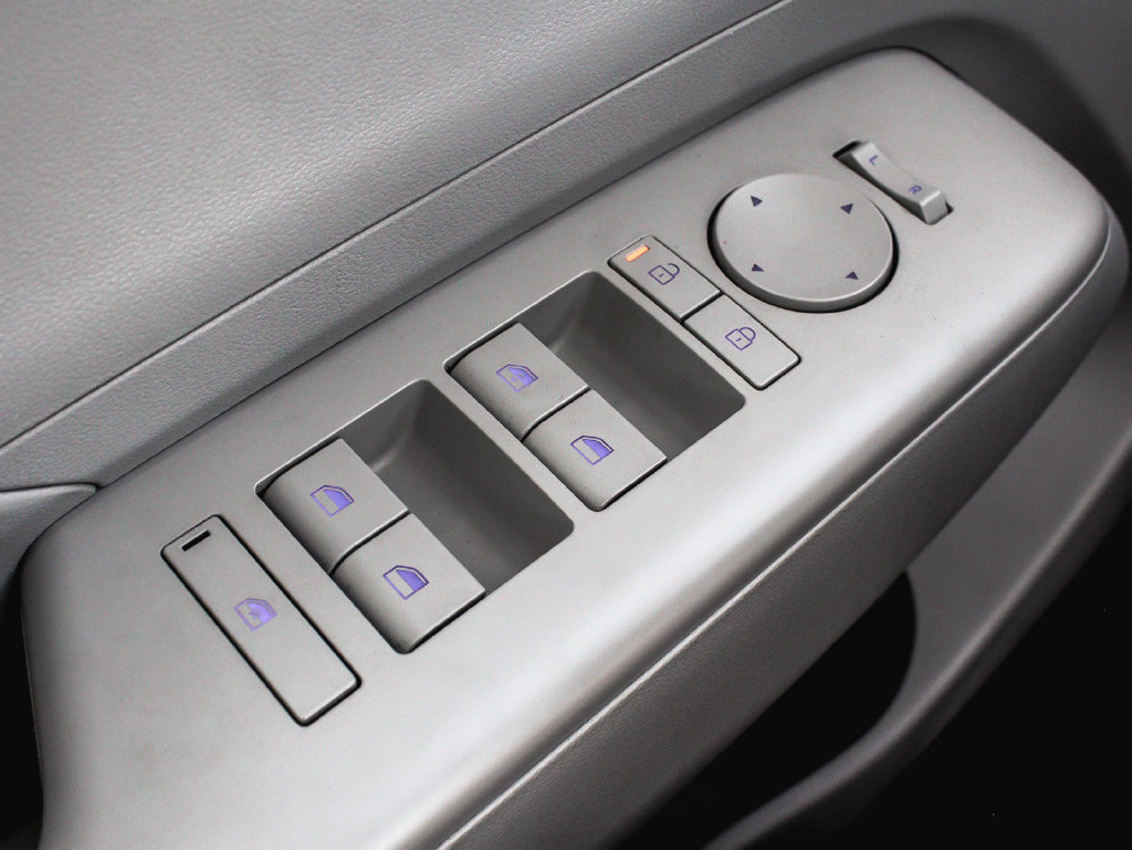 Used 2024 Hyundai Kona SEL AWD/4WD image 9