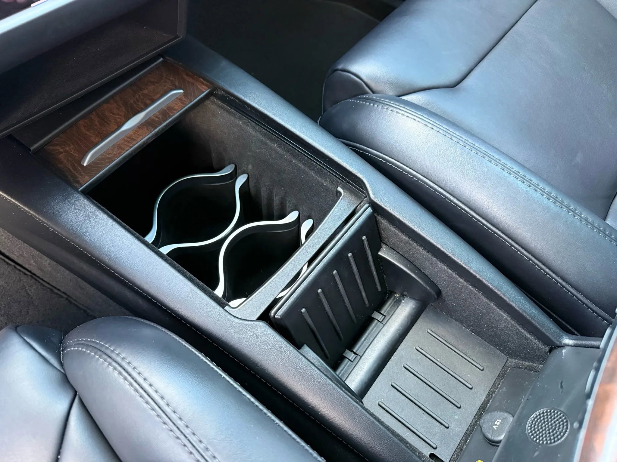 Used 2018 Tesla Model X 75D image 34