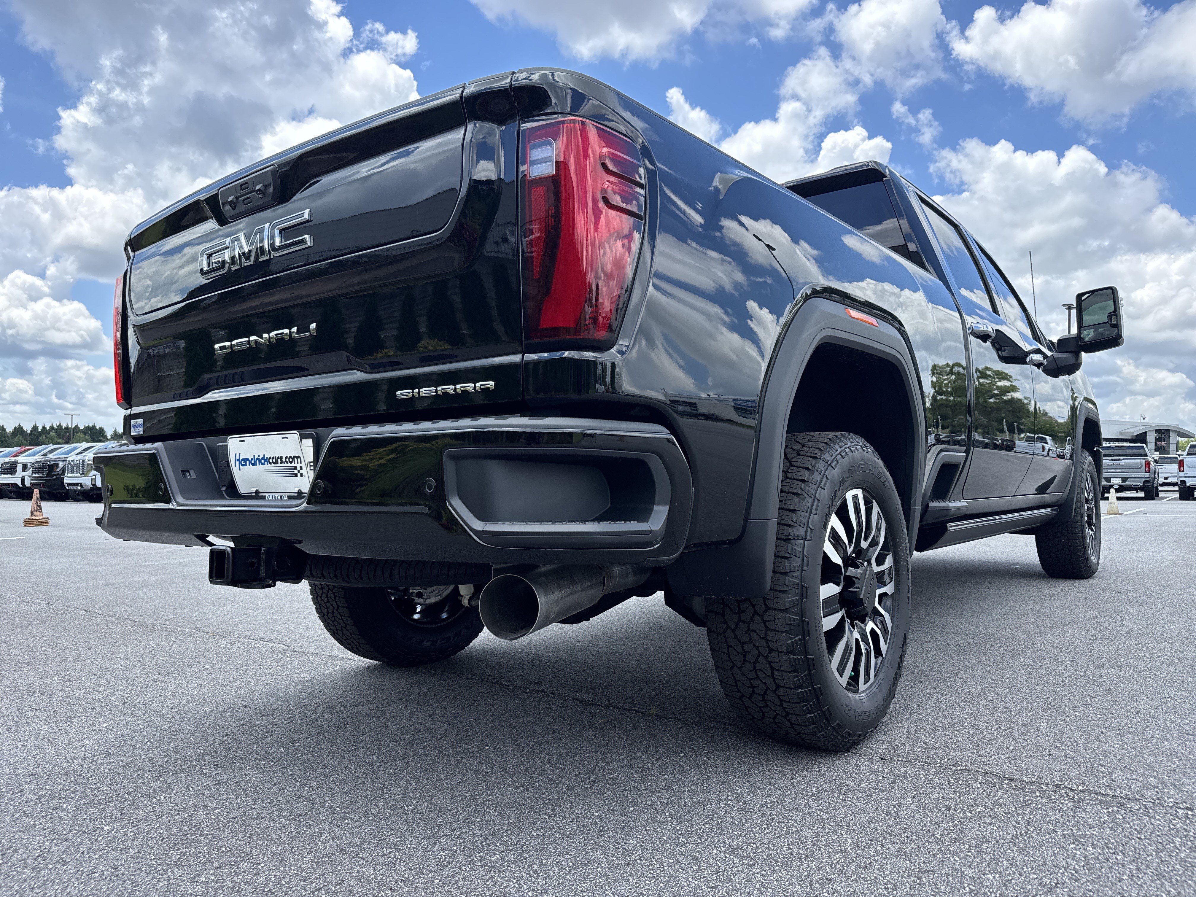 New 2026 GMC Sierra 2500 Denali Ultimate AWD/4WD image 10