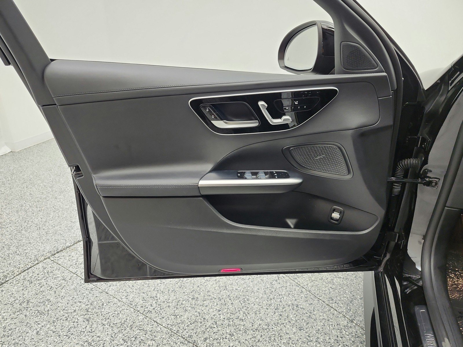 Used 2023 Mercedes-Benz C 300 Sedan image 11
