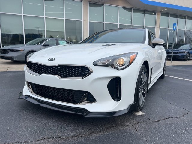 Used 2020 Kia Stinger GT-Line w/ Sun & Sound Package image 2