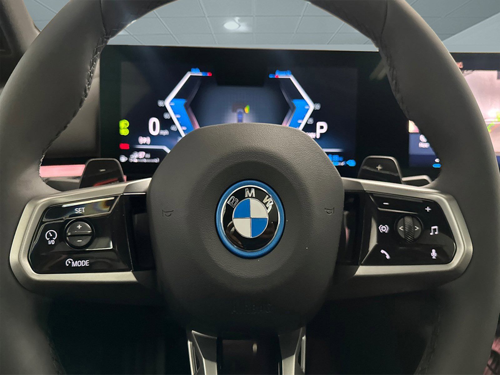 New 2026 BMW 550e xDrive w/ Premium Package image 15