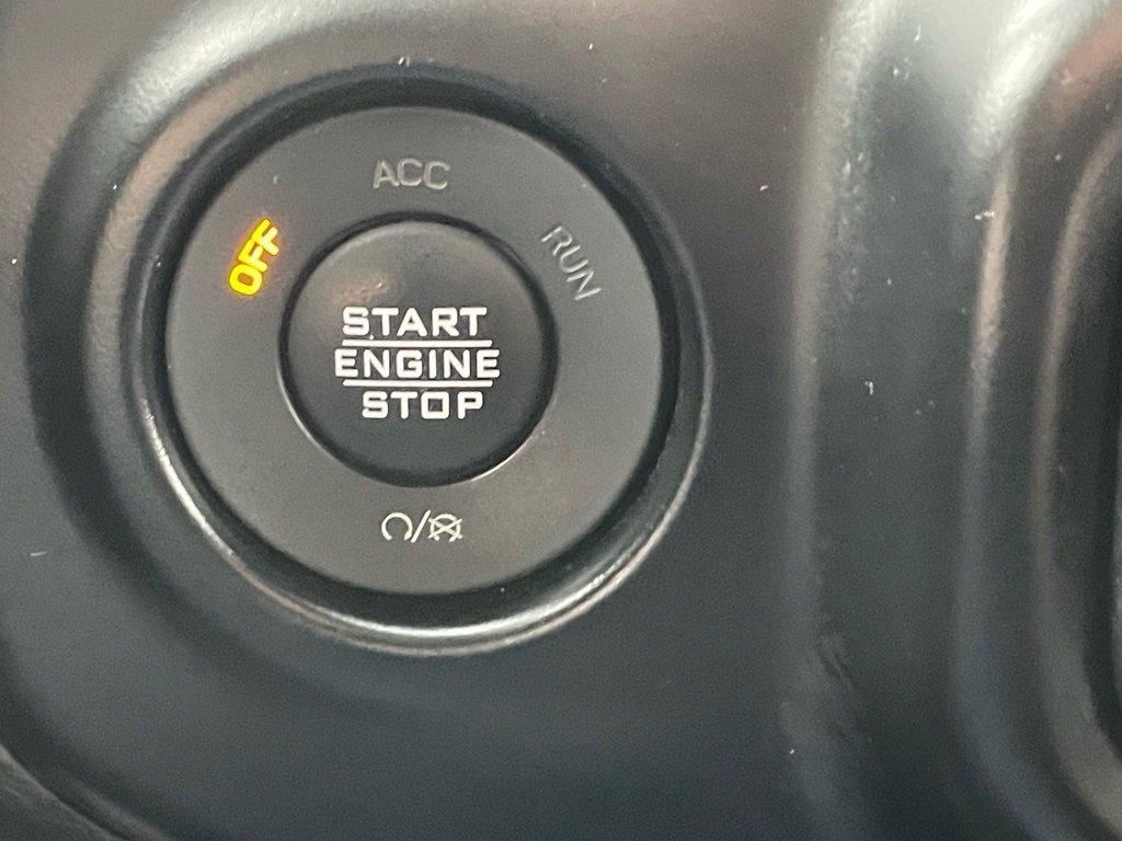 Used 2022 Jeep Wrangler Unlimited Sahara image 31